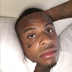 Meet your Posher, Dominique